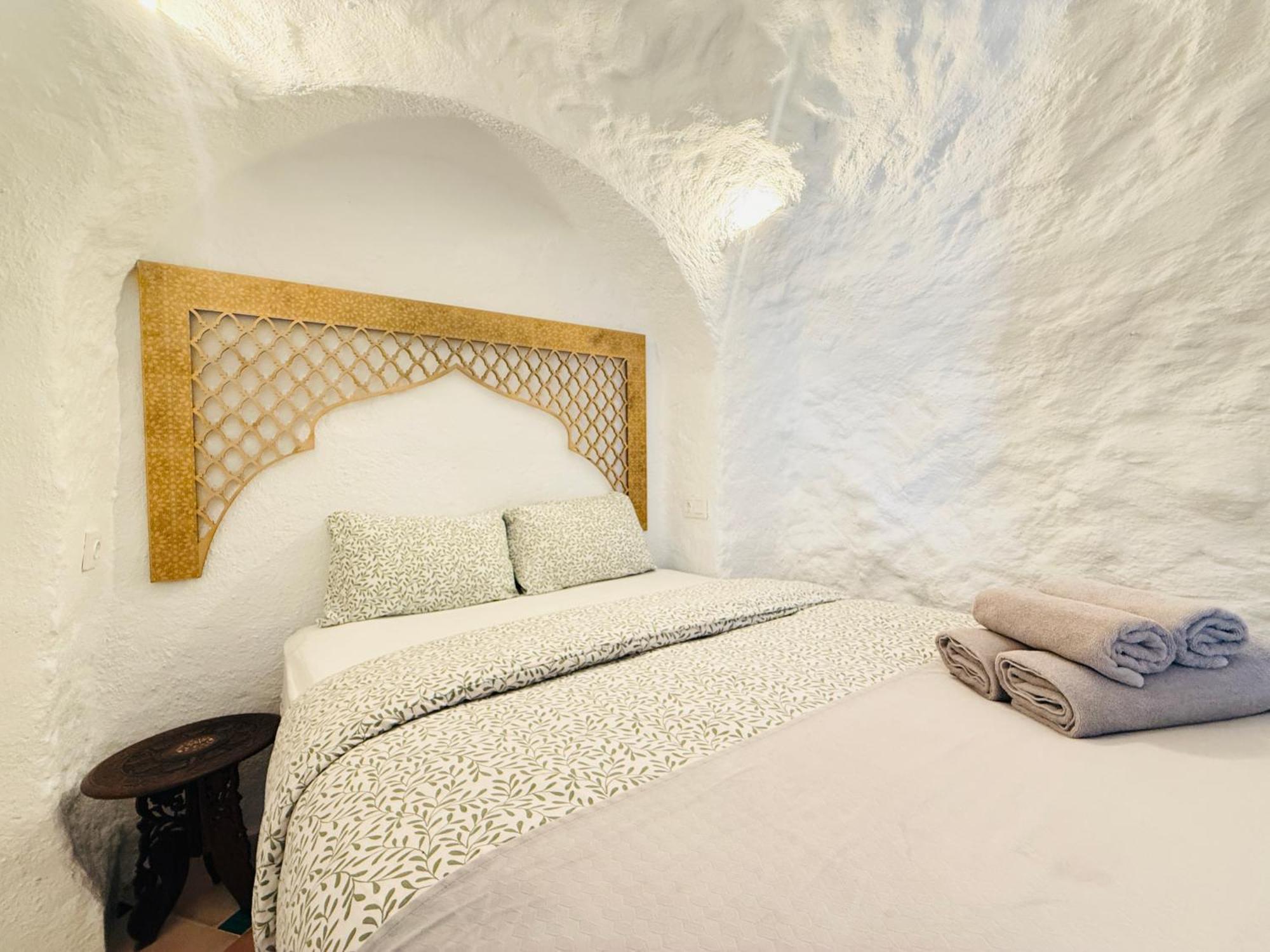 Cueva La Bonica - Hostatel Apartman Granada Kültér fotó